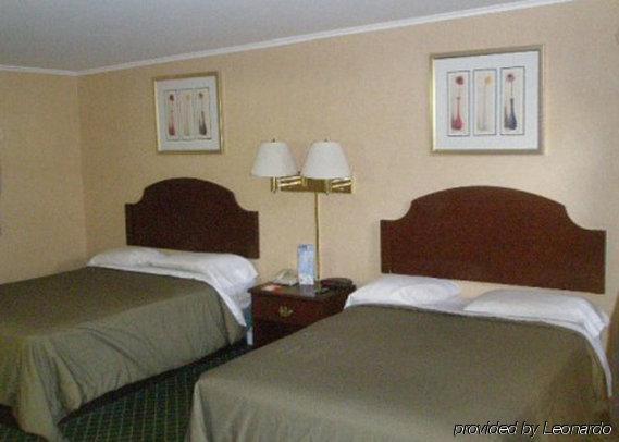 Hyannis Host Inn الغرفة الصورة